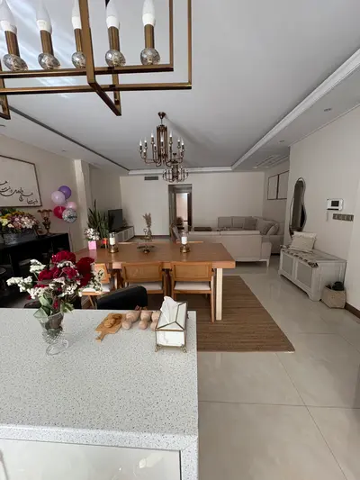 image ۱۱۰ متر دو خواب رو به آفتاب