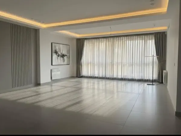 image یخچال ۹۵متر ۲خوابه چندساله 0