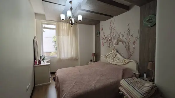 image ۱۳۲ متر آپارتمان جنوب میرداماد خ جلفا 3