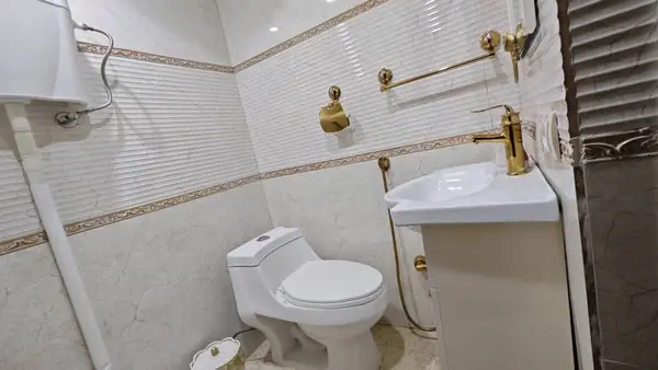 image ۱۳۲ متر آپارتمان جنوب میرداماد خ جلفا 9