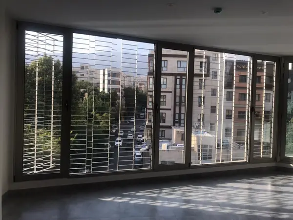 image 175متر/سند اداری/جردن/5پارکینگ/7ساله 0