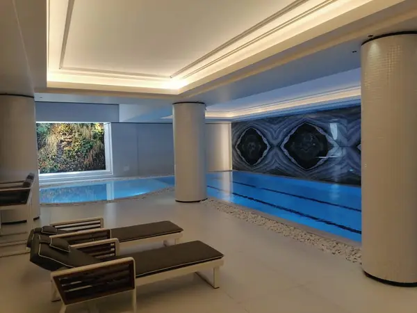 image ۲۲۰متر ۳خواب مستر سوپر لوکس ۱۵ متر تراس (فول مشاعات آبی) 2