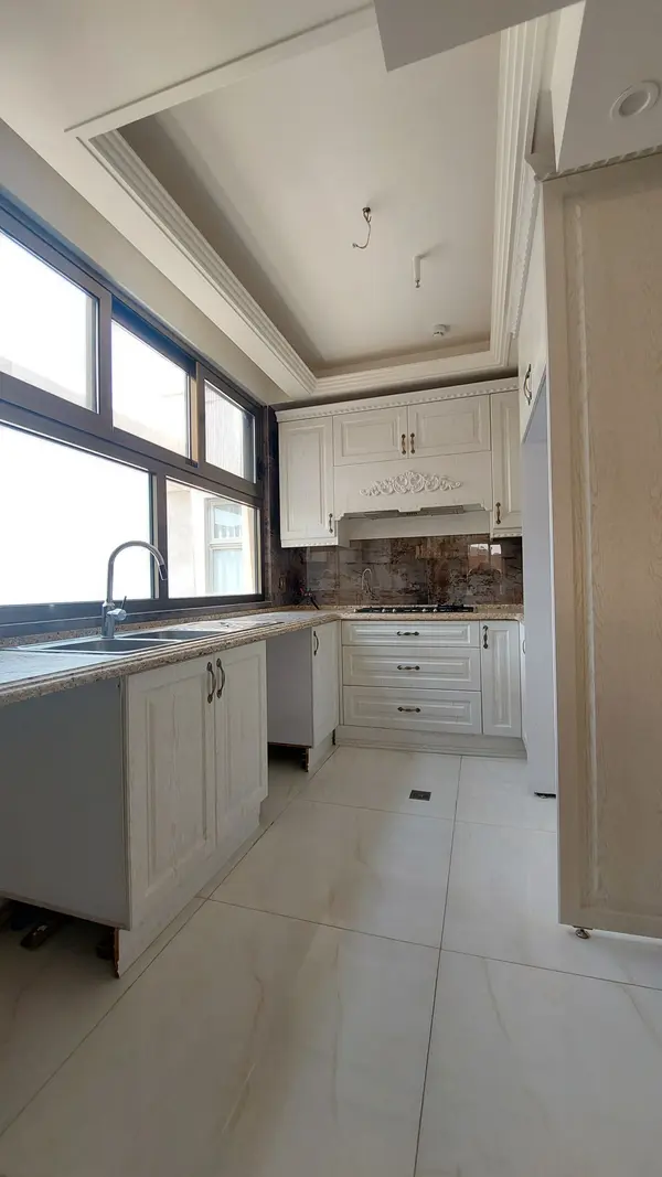 image نفت شمالی / 140 متر 2 خواب / تاپ لوکیشن 2