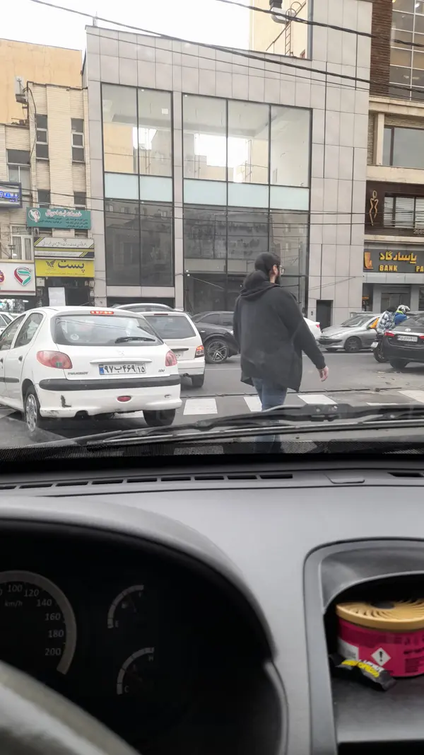 image بر۱۹۶ زفرقندی۳۰۰متر پشت بام در اختیار 0