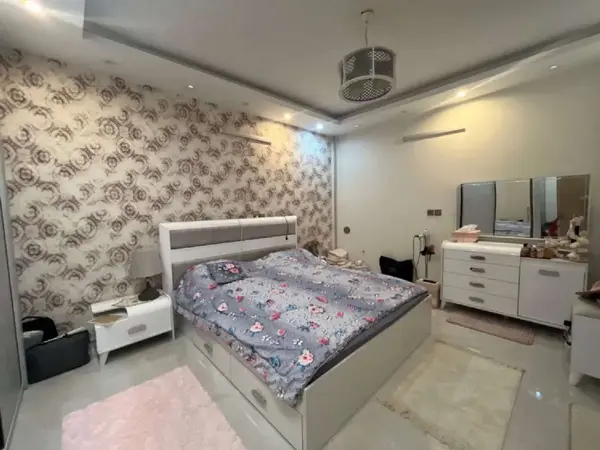 image شهرک ولیعصر/171 متر/بازسازی شده 1