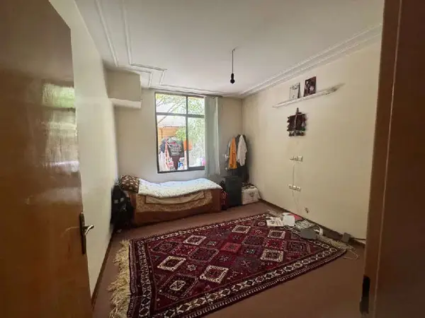 image شهرک ولیعصر/70 متر/حیاط دار 2