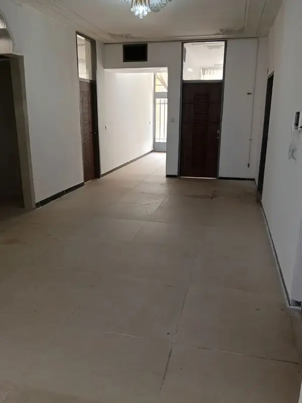 image اجاره ویلایی دربست / 200متر / 2خواب / جنوبی / امیریه 2