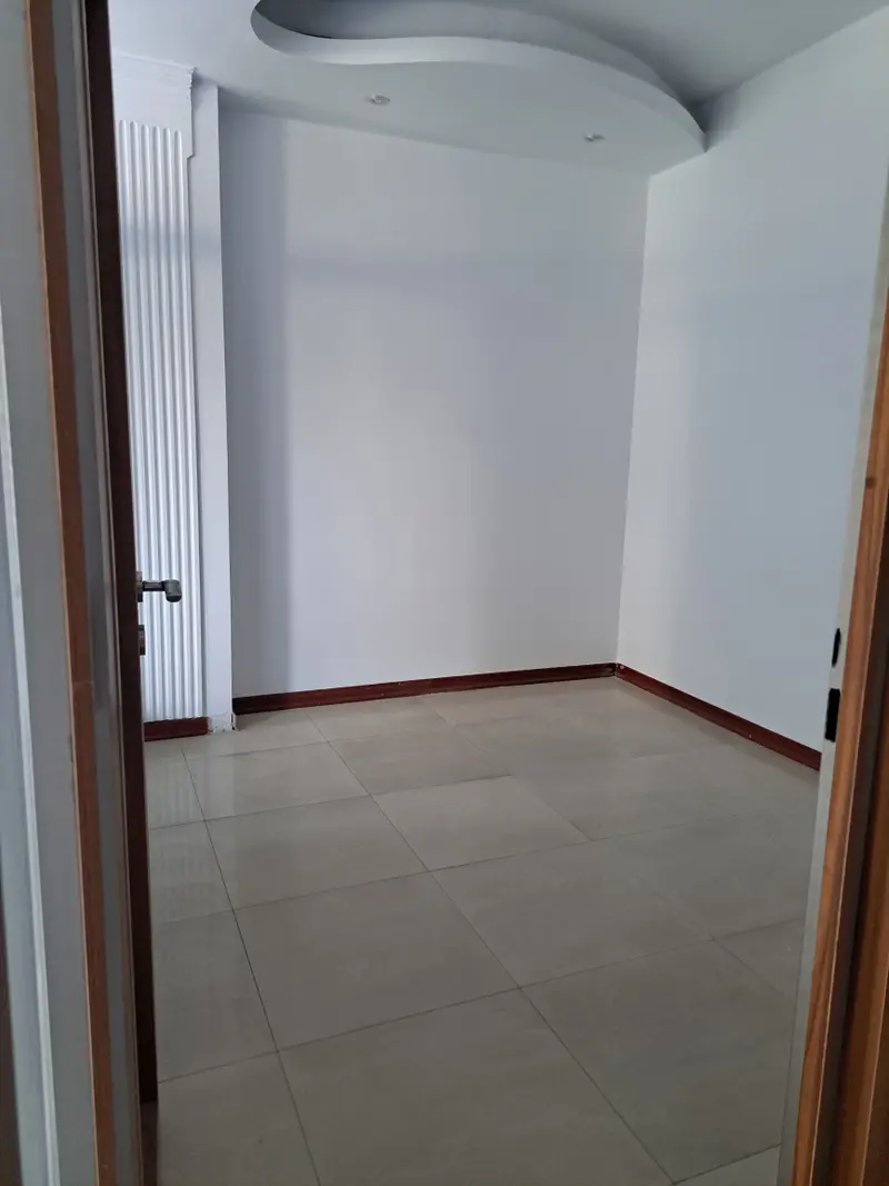 image میرداماد جنب مترو ۱۴۵ متر موقعیت اداری 1